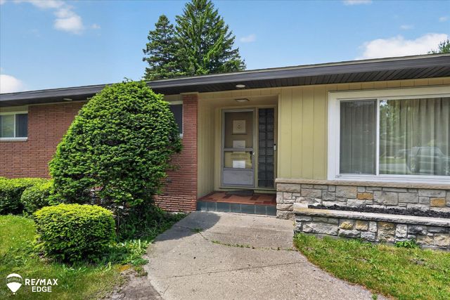 2809 S Outer Drive, Buena Vista Twp, MI 48601