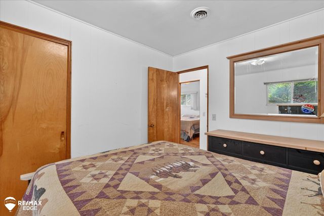 2809 S Outer Drive, Buena Vista Twp, MI 48601