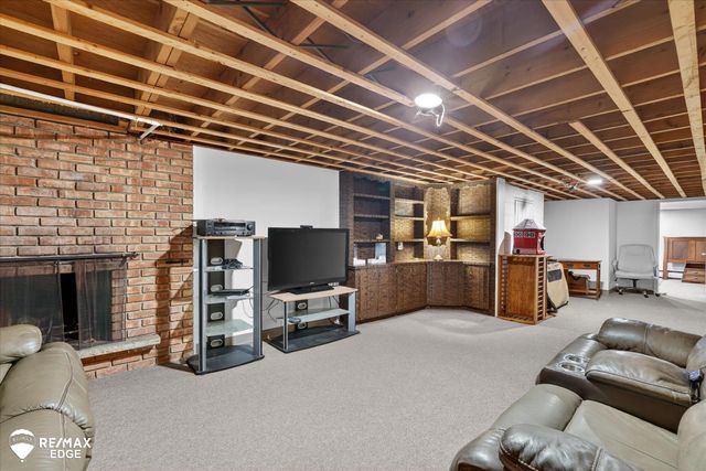 2809 S Outer Drive, Buena Vista Twp, MI 48601