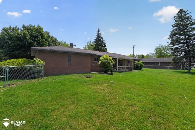 2809 S Outer Drive, Buena Vista Twp, MI 48601