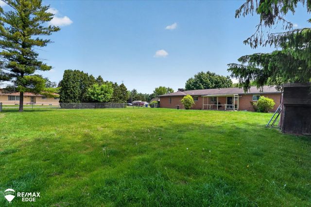 2809 S Outer Drive, Buena Vista Twp, MI 48601