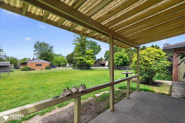2809 S Outer Drive, Buena Vista Twp, MI 48601