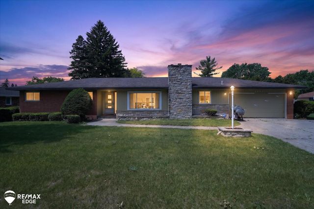 2809 S Outer Drive, Buena Vista Twp, MI 48601