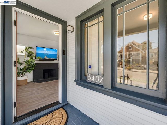 5407 Roberts Ave, Oakland, CA 94619