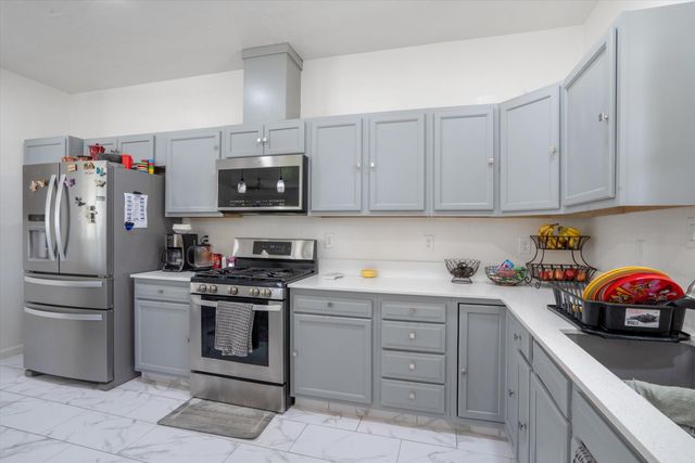 9 Elias Road, Los Lunas, NM 87031