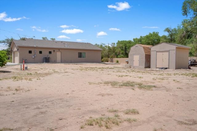 9 Elias Road, Los Lunas, NM 87031