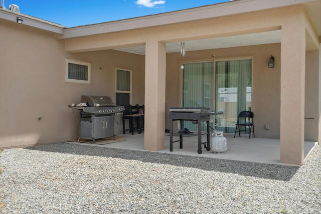 9 Elias Road, Los Lunas, NM 87031