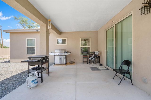 9 Elias Road, Los Lunas, NM 87031