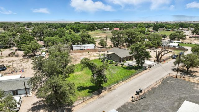 9 Elias Road, Los Lunas, NM 87031