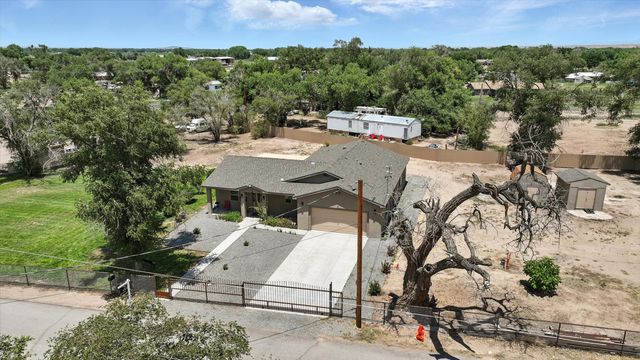 9 Elias Road, Los Lunas, NM 87031