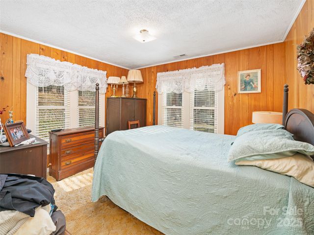 35 Smith Ridge Drive, Asheville, NC 28803