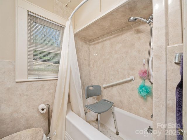 35 Smith Ridge Drive, Asheville, NC 28803