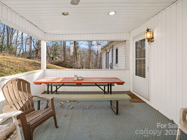 35 Smith Ridge Drive, Asheville, NC 28803
