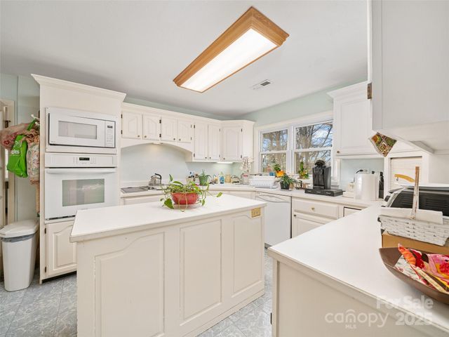 35 Smith Ridge Drive, Asheville, NC 28803