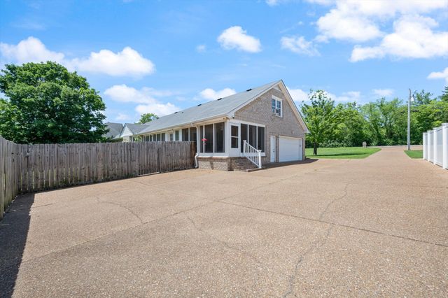 6665 John Hager Rd, Mount Juliet, TN 37122