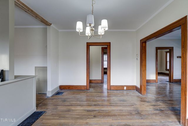 1027 North Elm Avenue, Erwin, TN 37650