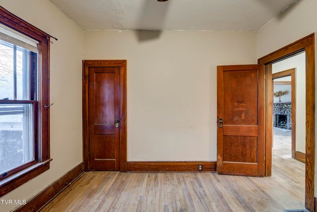 1027 North Elm Avenue, Erwin, TN 37650