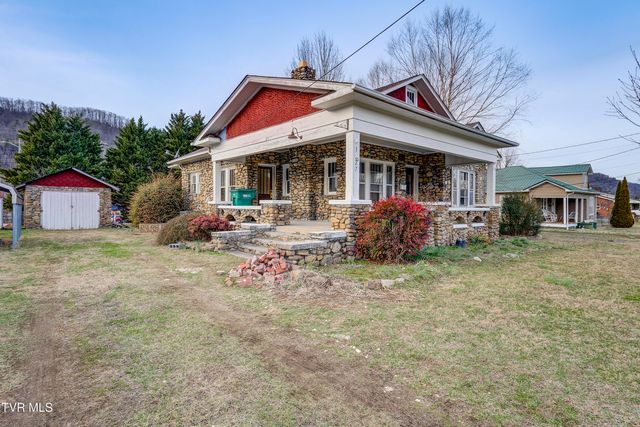 1027 North Elm Avenue, Erwin, TN 37650