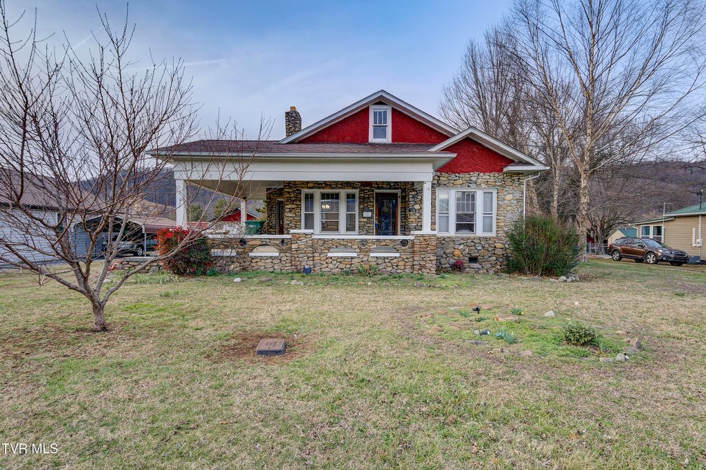 1027 North Elm Avenue, Erwin, TN 37650