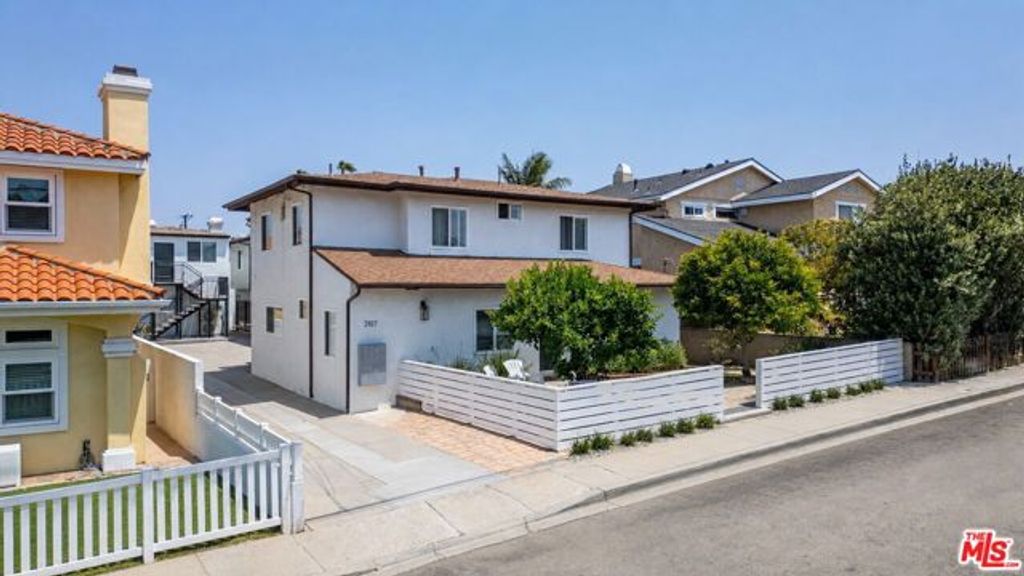 2107 Pullman Lane B, Redondo Beach, CA 90278