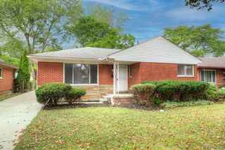 21661 Cloverlawn Street, Oak Park, MI 48237