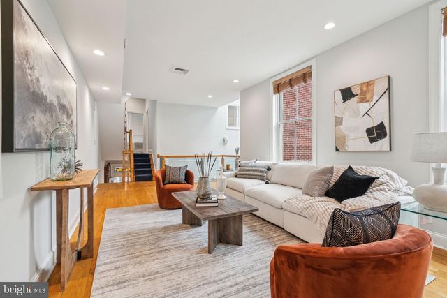 2000 MOUNT VERNON ST, Philadelphia, PA 19130