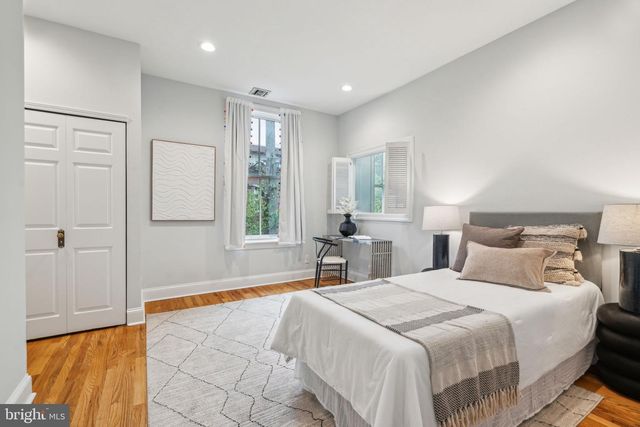 2000 MOUNT VERNON ST, Philadelphia, PA 19130