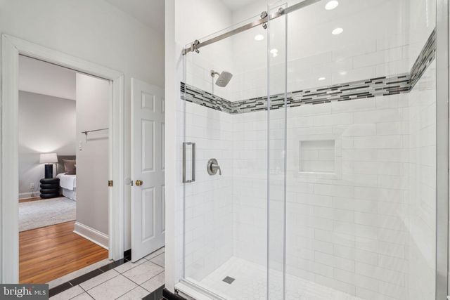 2000 MOUNT VERNON ST, Philadelphia, PA 19130