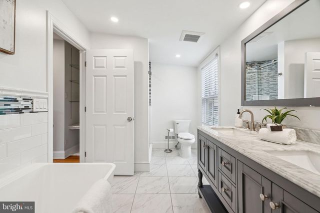 2000 MOUNT VERNON ST, Philadelphia, PA 19130