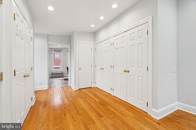 2000 MOUNT VERNON ST, Philadelphia, PA 19130