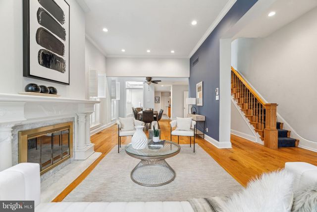 2000 MOUNT VERNON ST, Philadelphia, PA 19130