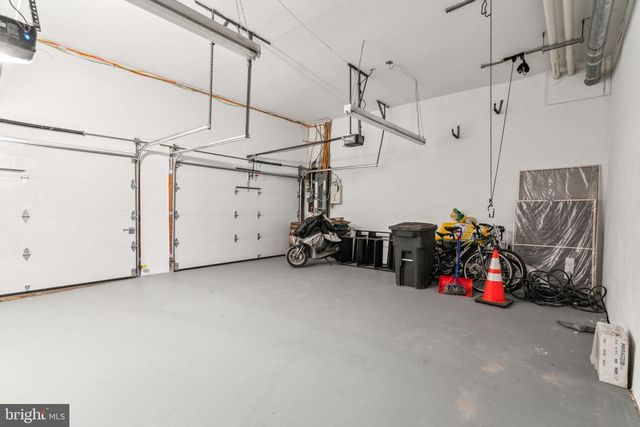 2000 MOUNT VERNON ST, Philadelphia, PA 19130