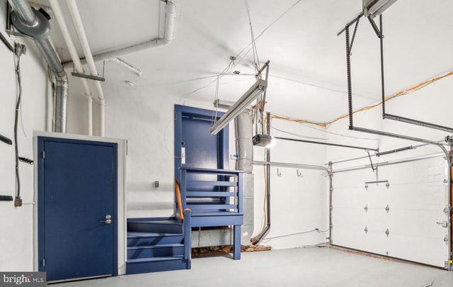 2000 MOUNT VERNON ST, Philadelphia, PA 19130