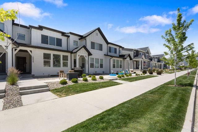 10023 N FEATHERSTONE DR, Highland, UT 84003
