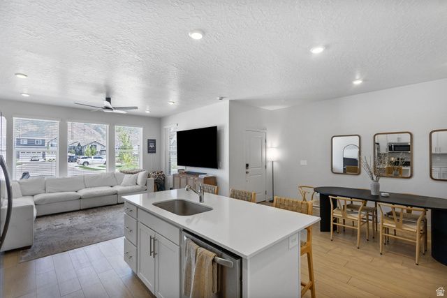 10023 N FEATHERSTONE DR, Highland, UT 84003