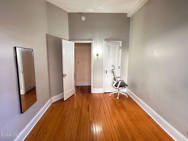 15 2nd Street 2, Troy, NY 12180