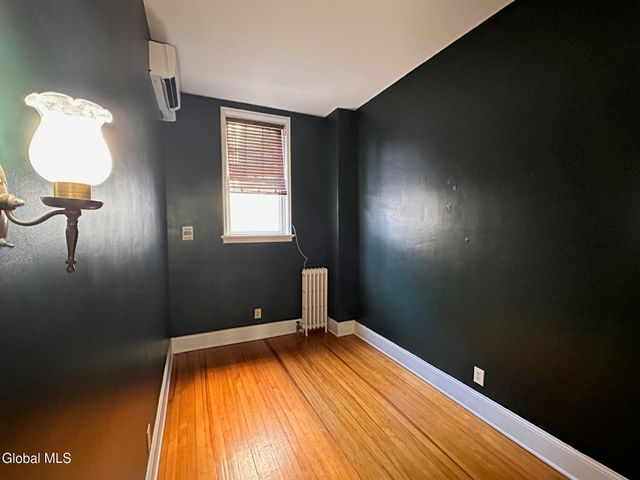 15 2nd Street 2, Troy, NY 12180