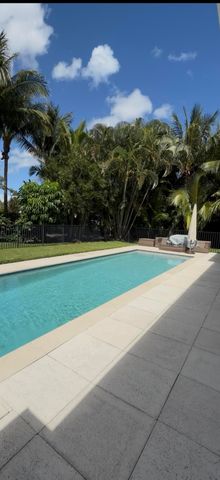 1327 Partridge Place N, Boynton Beach, FL 33436