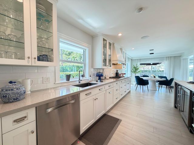 1327 Partridge Place N, Boynton Beach, FL 33436