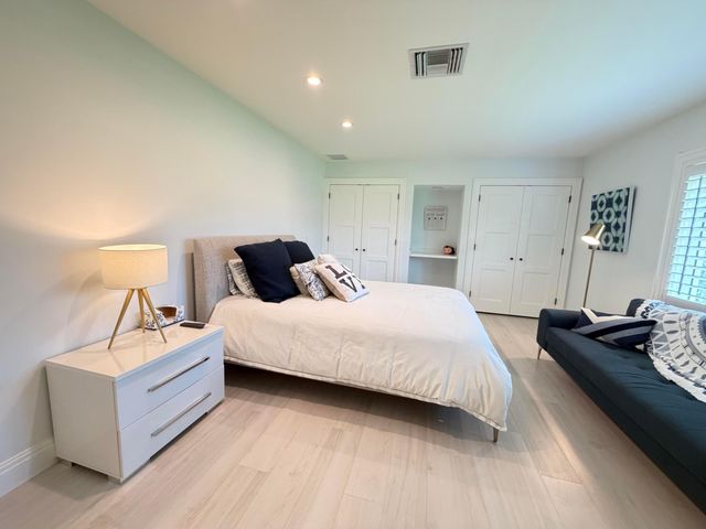 1327 Partridge Place N, Boynton Beach, FL 33436