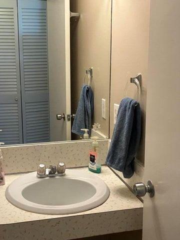 620 Horizon W 202, Boynton Beach, FL 33435