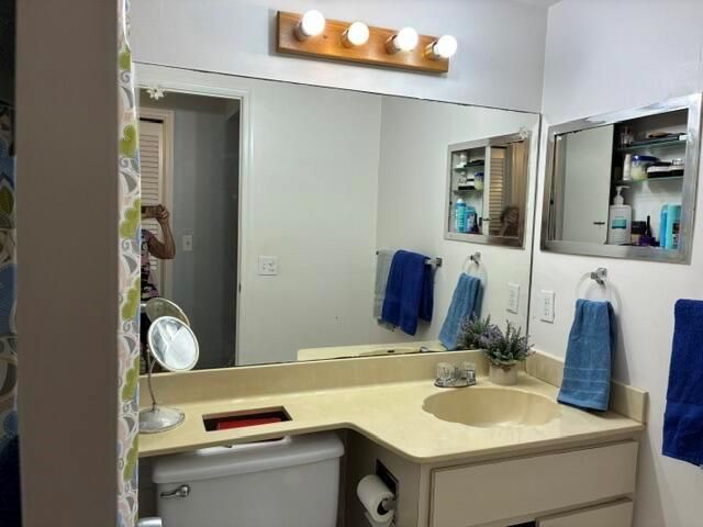 620 Horizon W 202, Boynton Beach, FL 33435