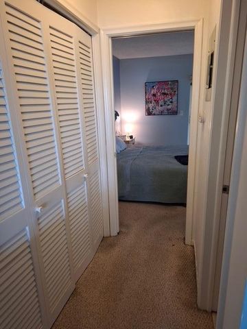 620 Horizon W 202, Boynton Beach, FL 33435