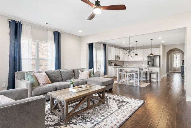 587 Lingering Way, Hendersonville, TN 37075