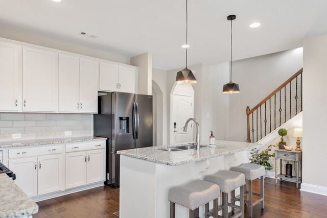 587 Lingering Way, Hendersonville, TN 37075