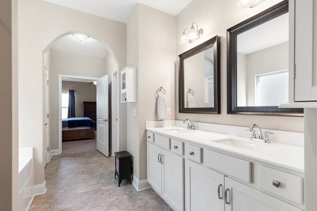 587 Lingering Way, Hendersonville, TN 37075