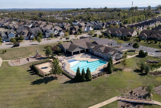 587 Lingering Way, Hendersonville, TN 37075