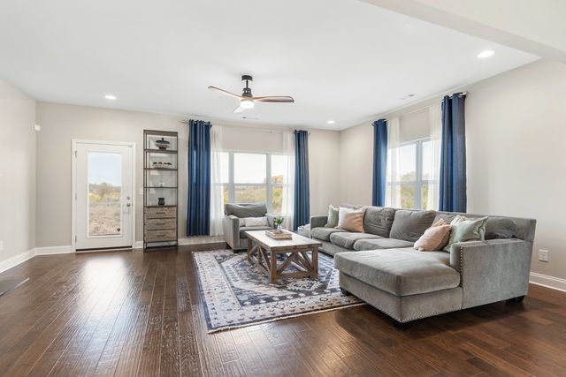 587 Lingering Way, Hendersonville, TN 37075