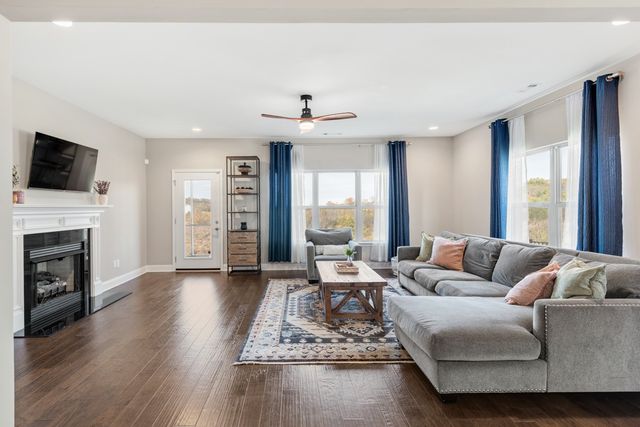 587 Lingering Way, Hendersonville, TN 37075