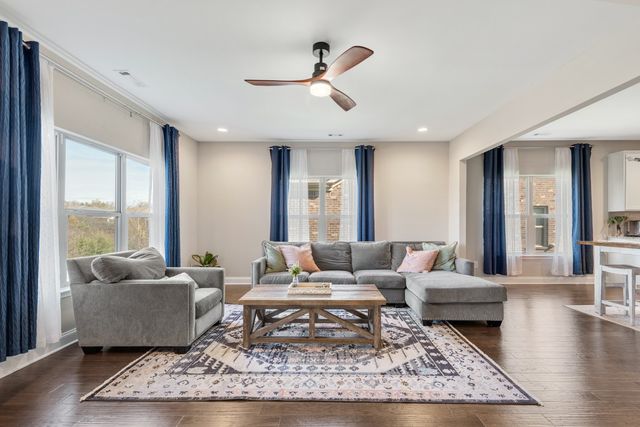 587 Lingering Way, Hendersonville, TN 37075